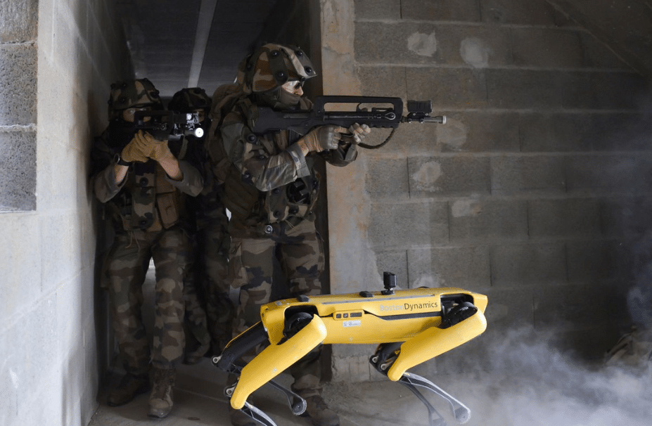 Robot Spot Boston Dynamics